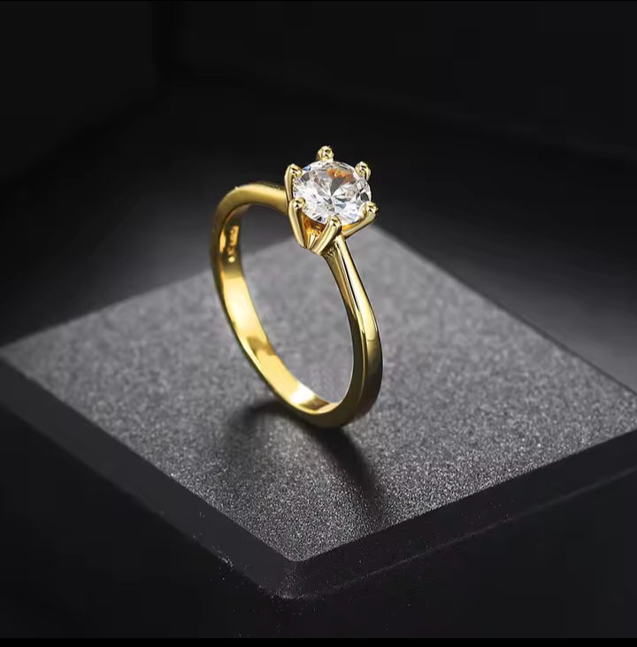 Anel Solitário Banhado a Ouro 18k